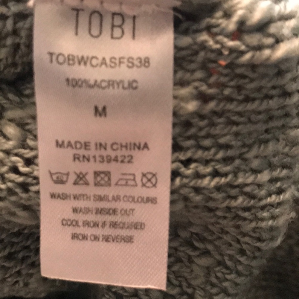 Oversized High-Low Sweater - Picture 6 of 6